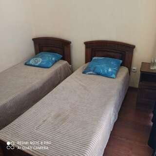 Гостиница На Львовской Вардане Двухместный номер с 1 кроватью и балконом-1